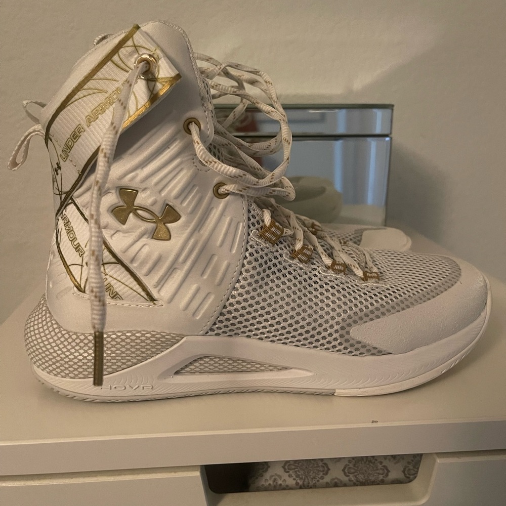 Under Armor Volleyball shoes , size Women’s 8 White and Gold